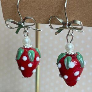 Artisan Strawberry Lampwork Bow Silver Tone Pierced Earrings NWT